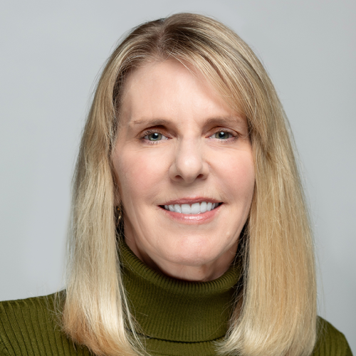 Jennifer Maedgen Headshot.